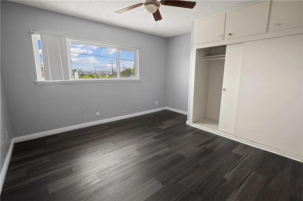 2025 Las Vegas #11 Pomona, CA 91767