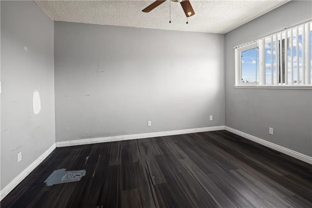 2025 Las Vegas #11 Pomona, CA 91767