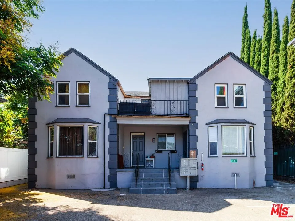11472 VENTURA #B Studio City, CA 91604