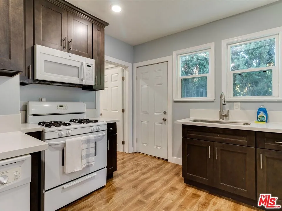 11472 VENTURA #B Studio City, CA 91604