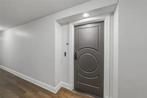 1227 E MADISON STREET #504
