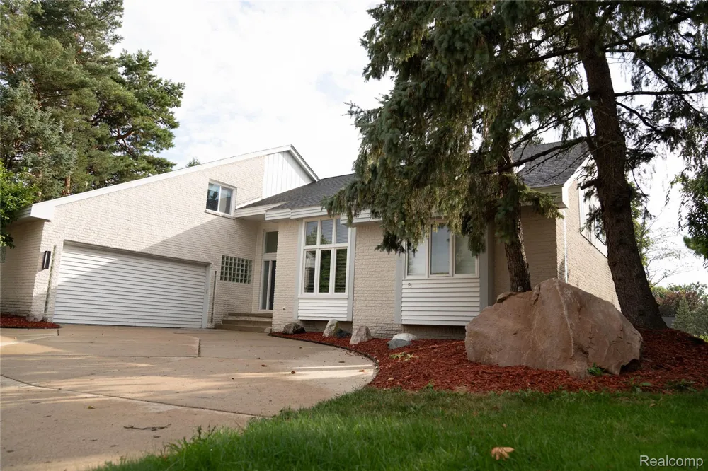 31033 Evergreen Court Farmington Hills City, MI 48331