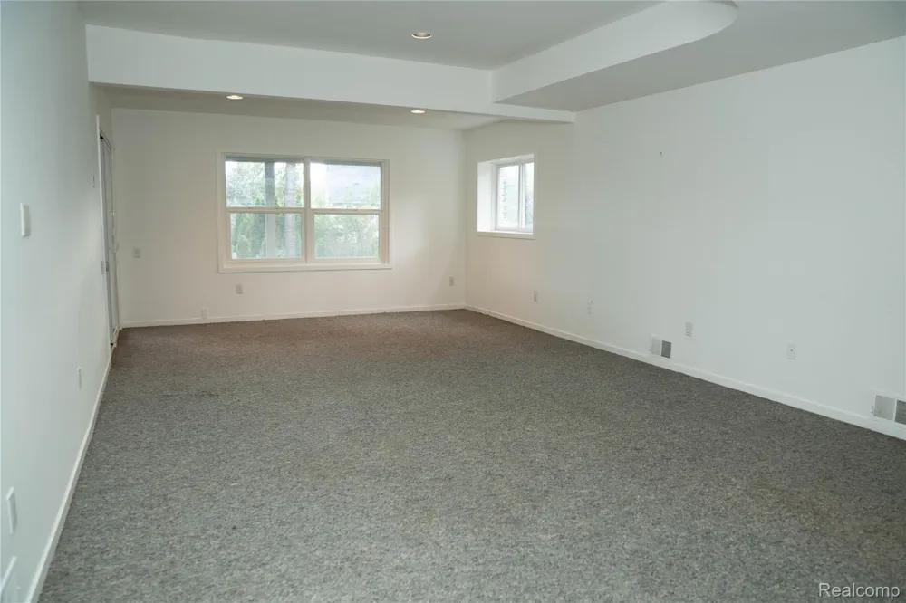 31033 Evergreen Court Farmington Hills City, MI 48331