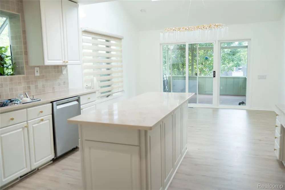 31033 Evergreen Court Farmington Hills City, MI 48331