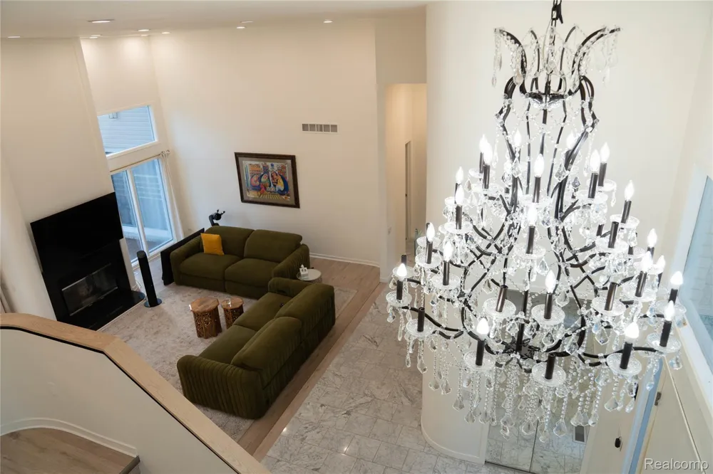 31033 Evergreen Court Farmington Hills City, MI 48331