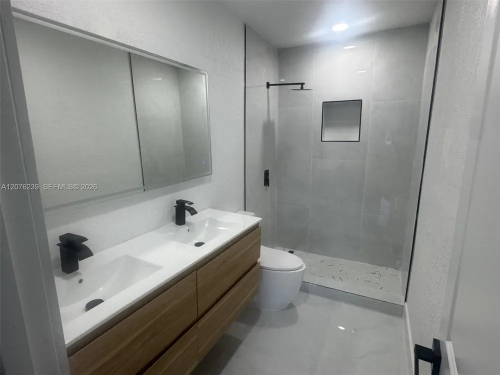 10830 SW 160th St Miami, FL 33157