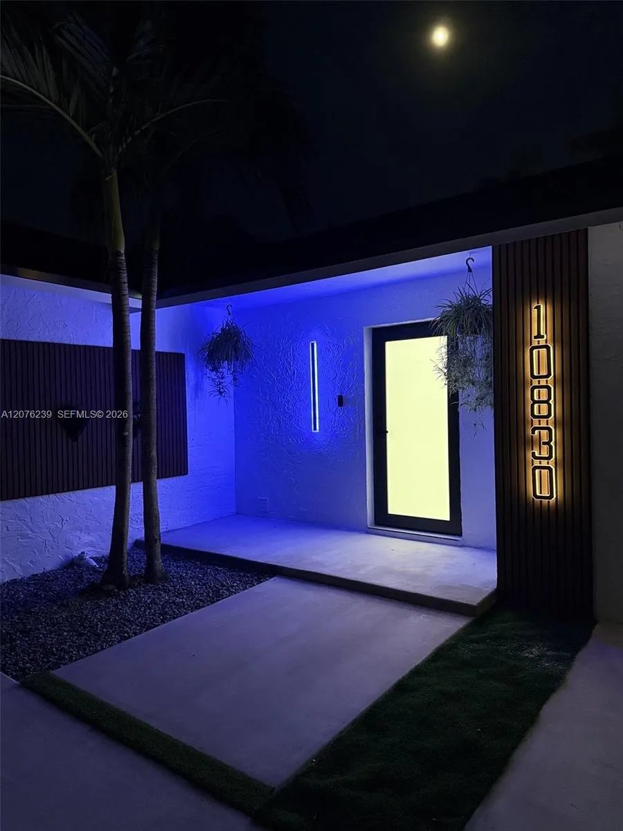 10830 SW 160th St Miami, FL 33157