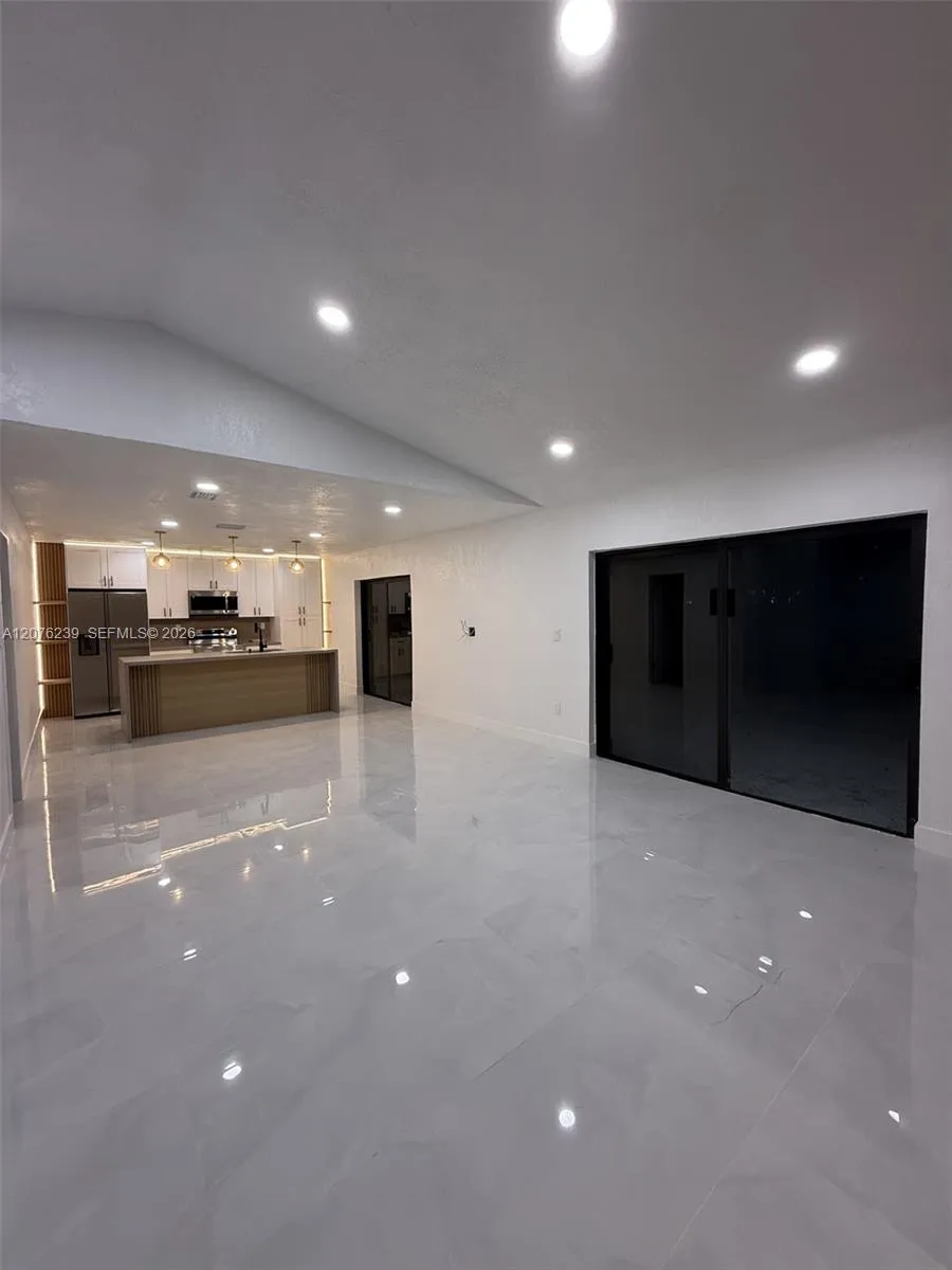 10830 SW 160th St Miami, FL 33157