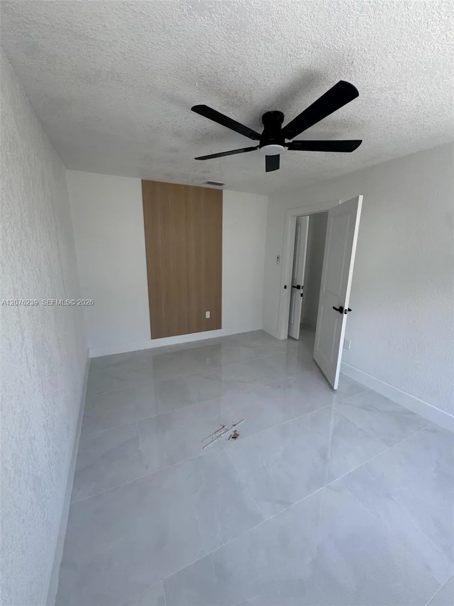 10830 SW 160th St Miami, FL 33157