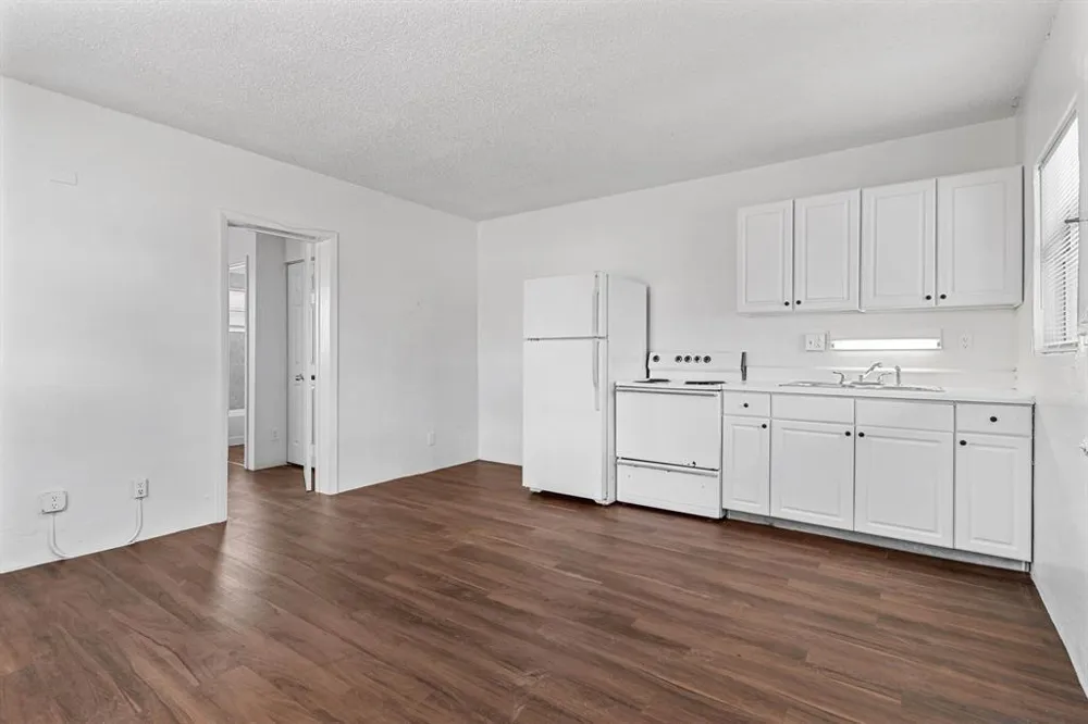 279 SW 1ST STREET ##3 Deerfield Beach, FL 33441