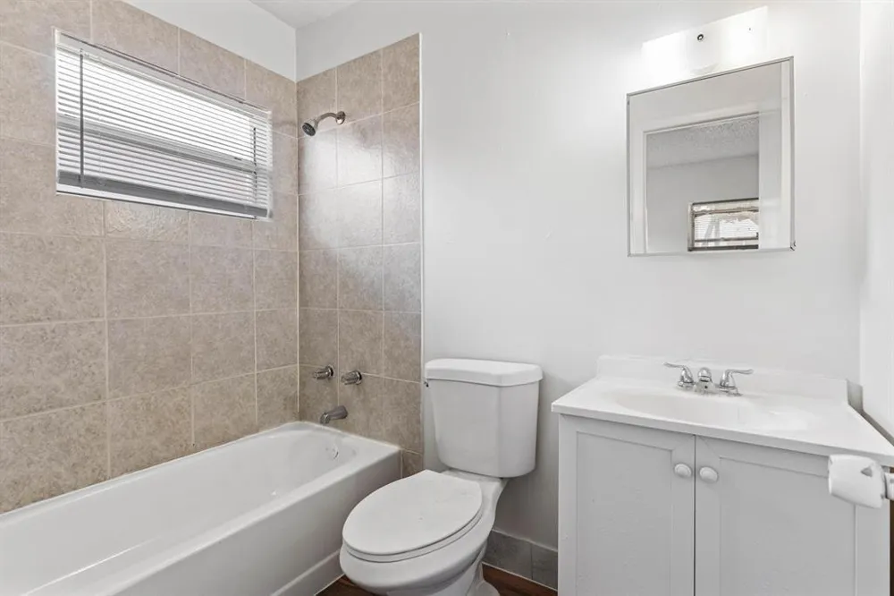 279 SW 1ST STREET ##3 Deerfield Beach, FL 33441