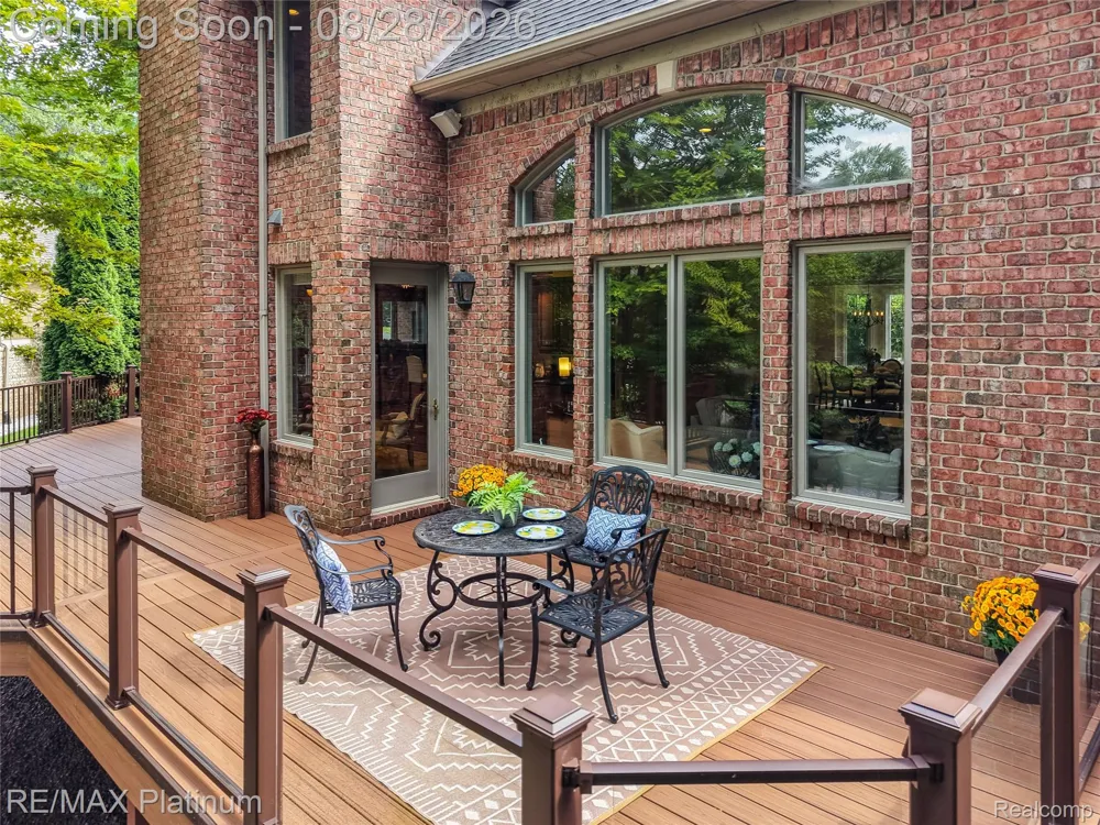 3129 SAND PEBBLE COVE DRIVE Hamburg Township, MI 48169