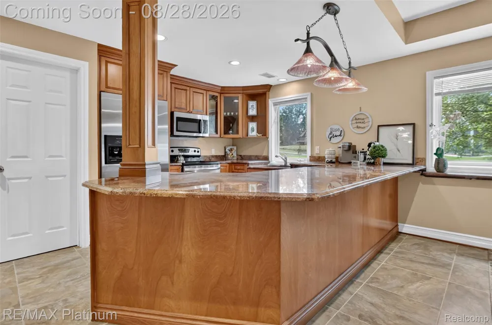 3129 SAND PEBBLE COVE DRIVE Hamburg Township, MI 48169
