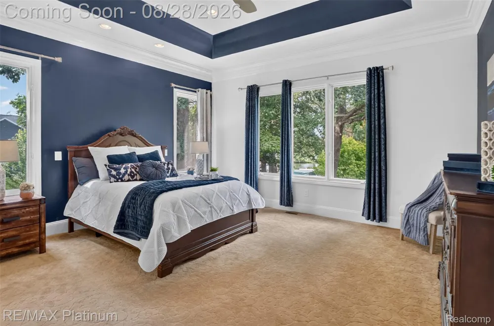 3129 SAND PEBBLE COVE DRIVE Hamburg Township, MI 48169