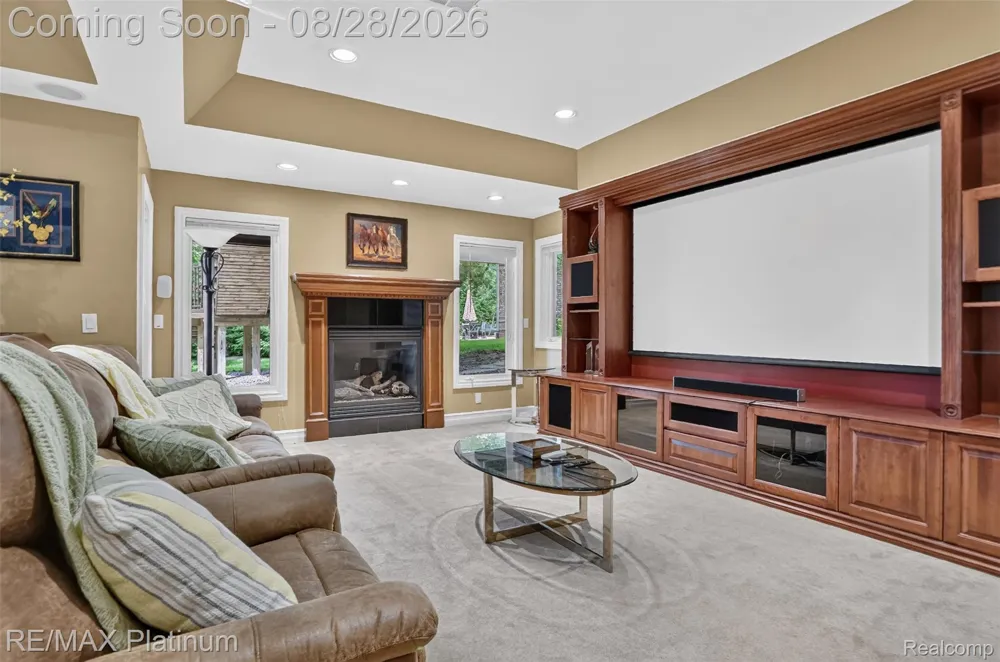 3129 SAND PEBBLE COVE DRIVE Hamburg Township, MI 48169
