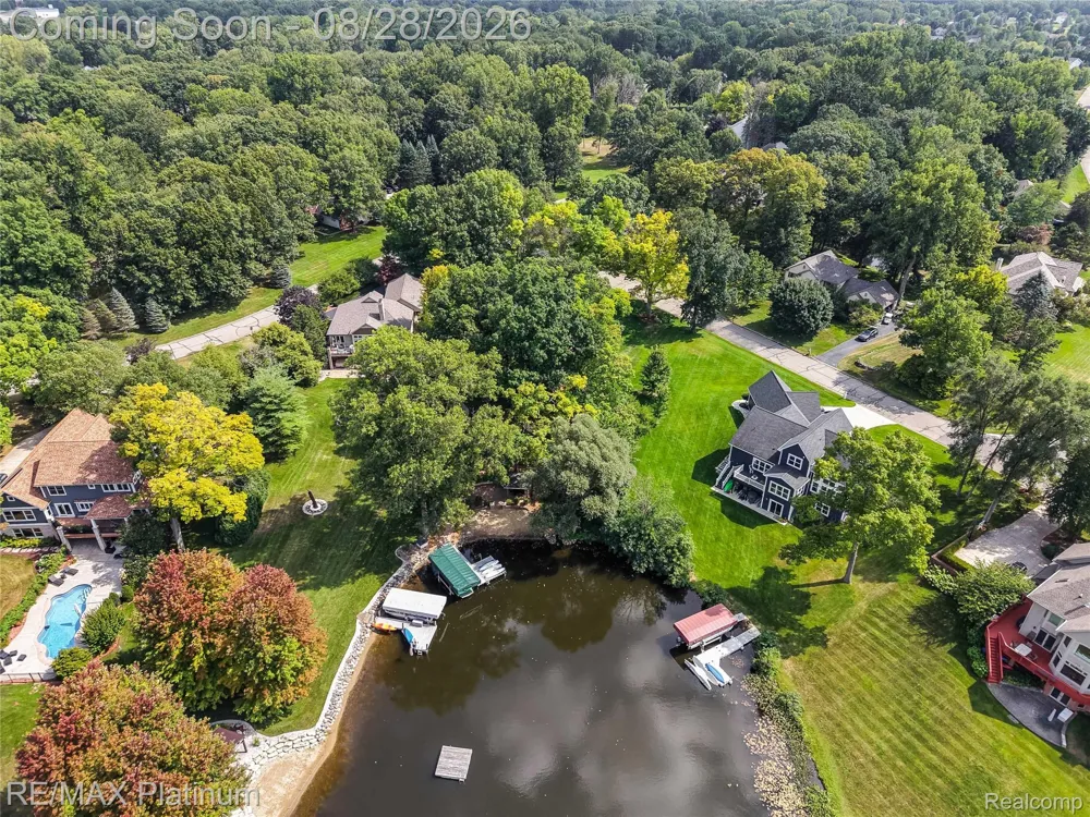 3129 SAND PEBBLE COVE DRIVE Hamburg Township, MI 48169