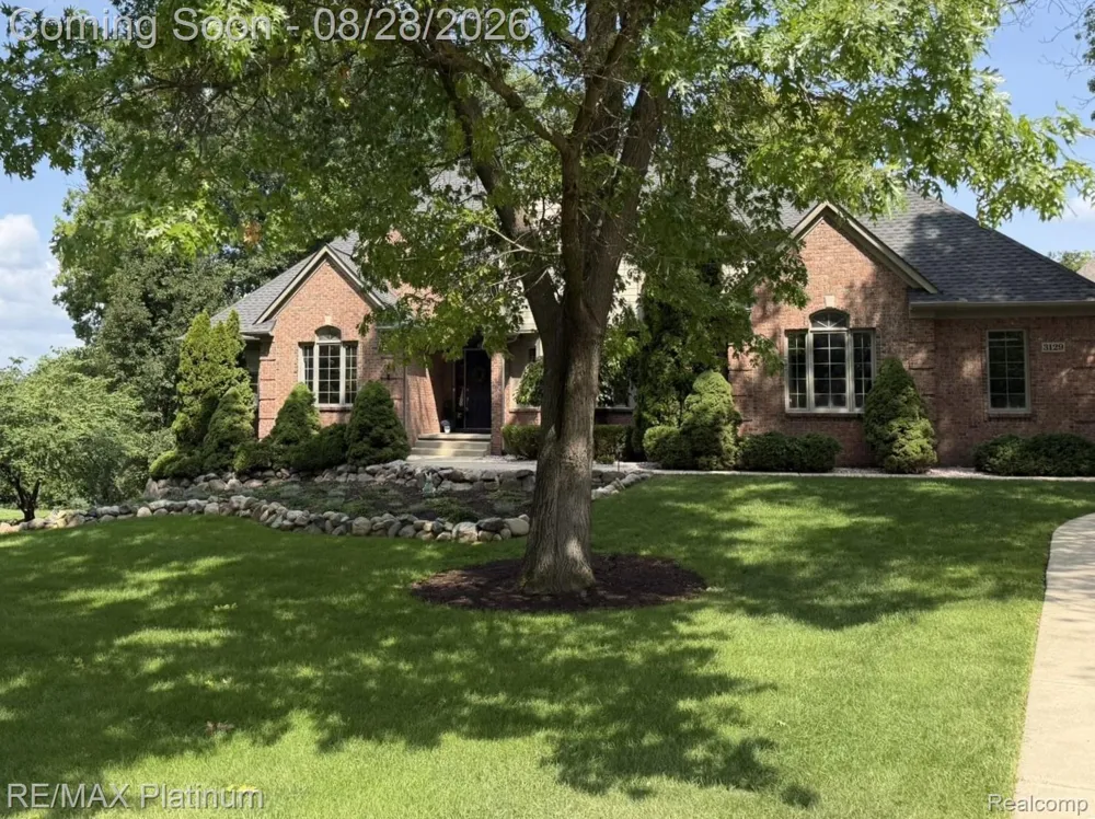 3129 SAND PEBBLE COVE DRIVE Hamburg Township, MI 48169