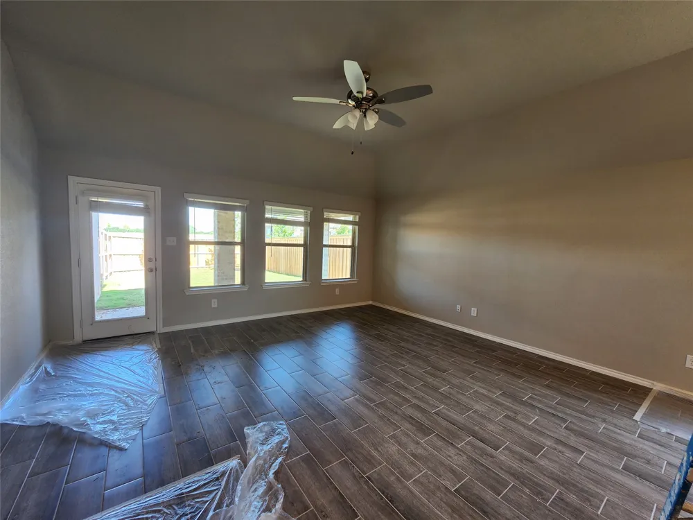 355 Freestall Drive Midlothian, TX 76065