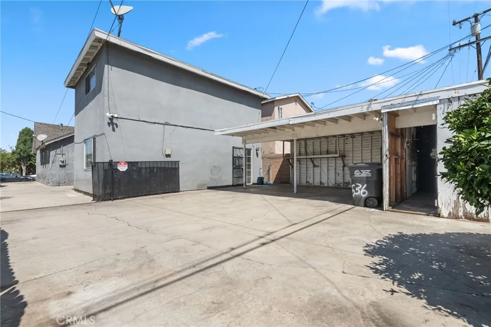 536 S Sadler Los Angeles, CA 90022