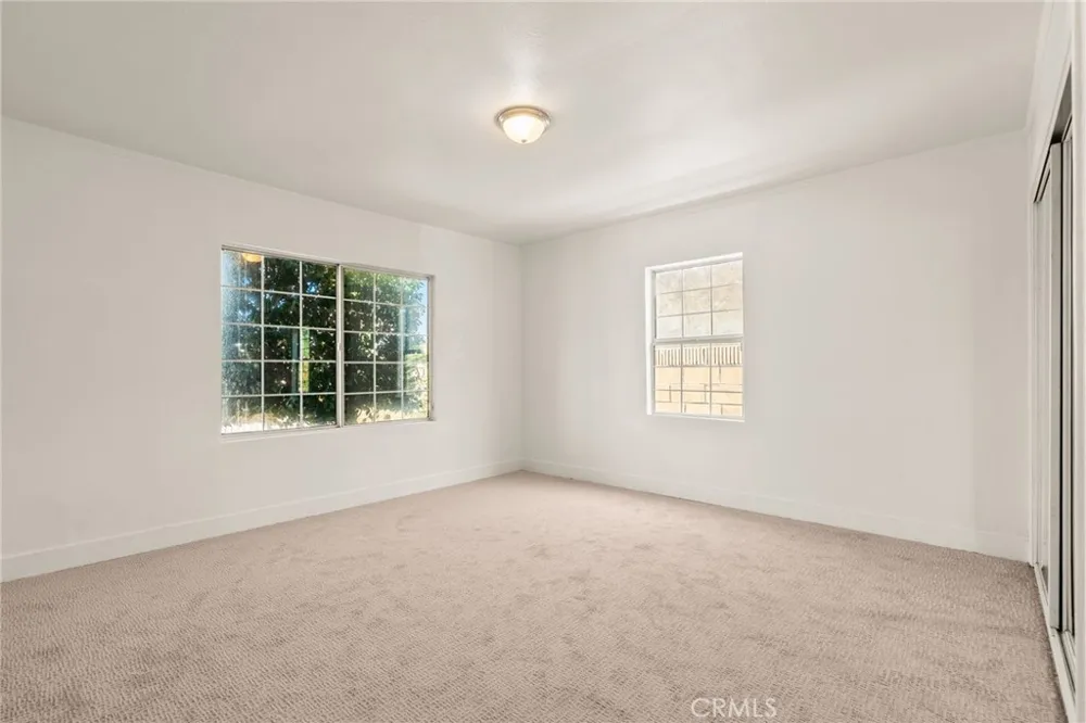 536 S Sadler Los Angeles, CA 90022