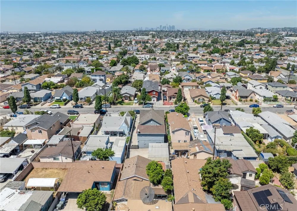 536 S Sadler Los Angeles, CA 90022