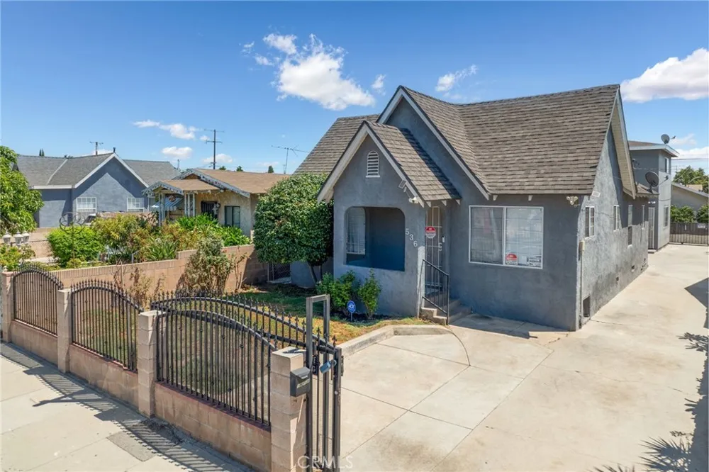 536 S Sadler Los Angeles, CA 90022