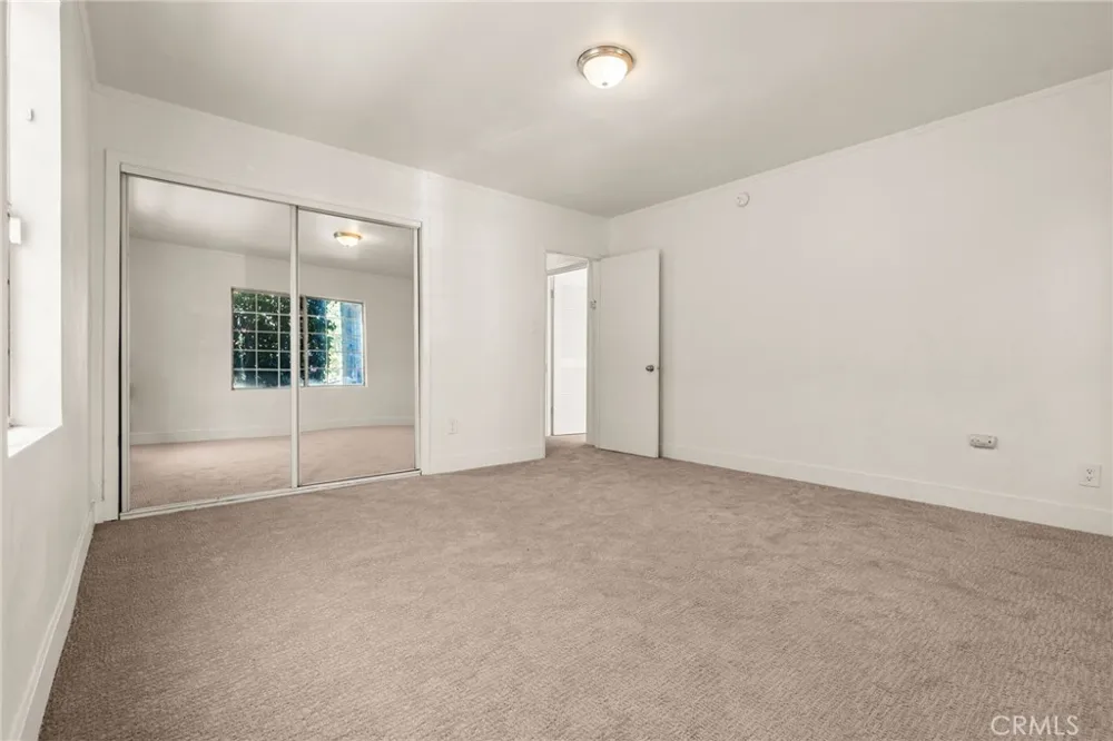536 S Sadler Los Angeles, CA 90022