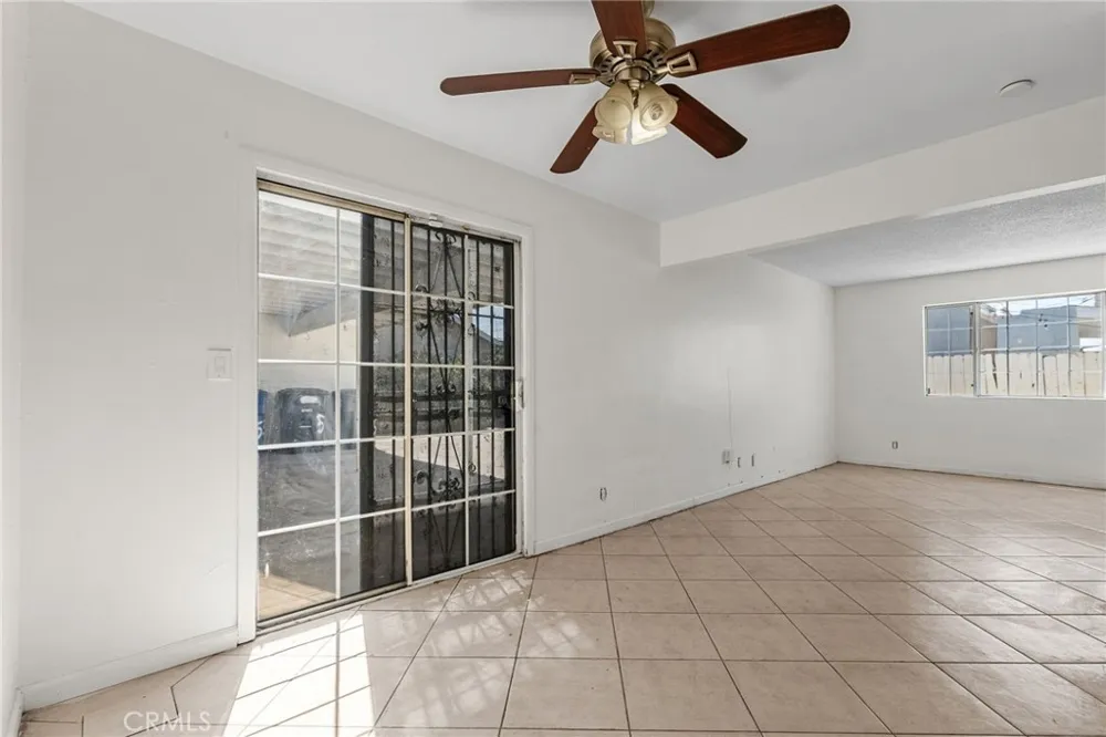 536 S Sadler Los Angeles, CA 90022