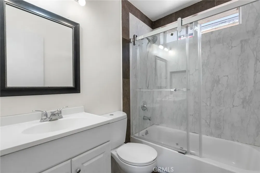 536 S Sadler Los Angeles, CA 90022