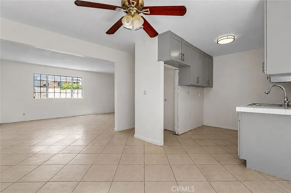 536 S Sadler Los Angeles, CA 90022