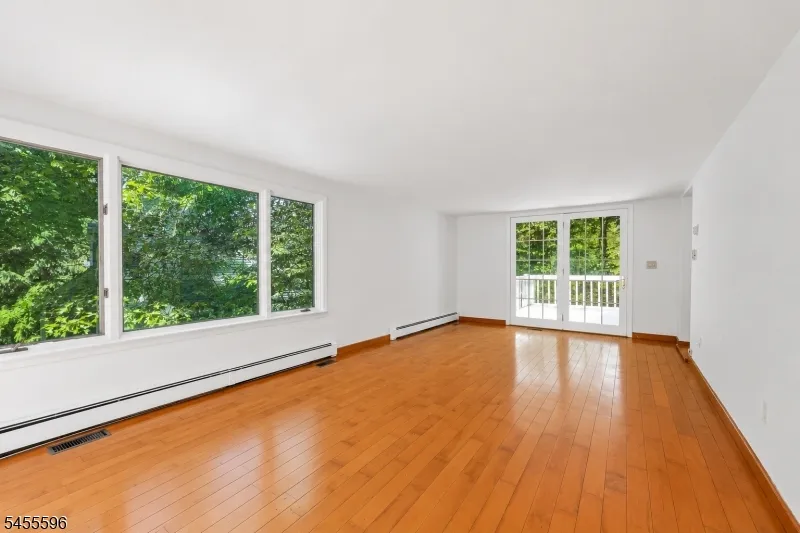 18 Mountainside Dr Wayne, NJ 07470