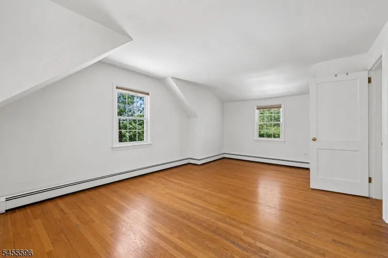 18 Mountainside Dr Wayne, NJ 07470