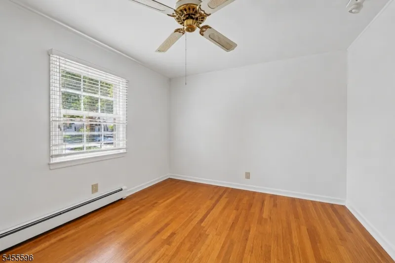 18 Mountainside Dr Wayne, NJ 07470