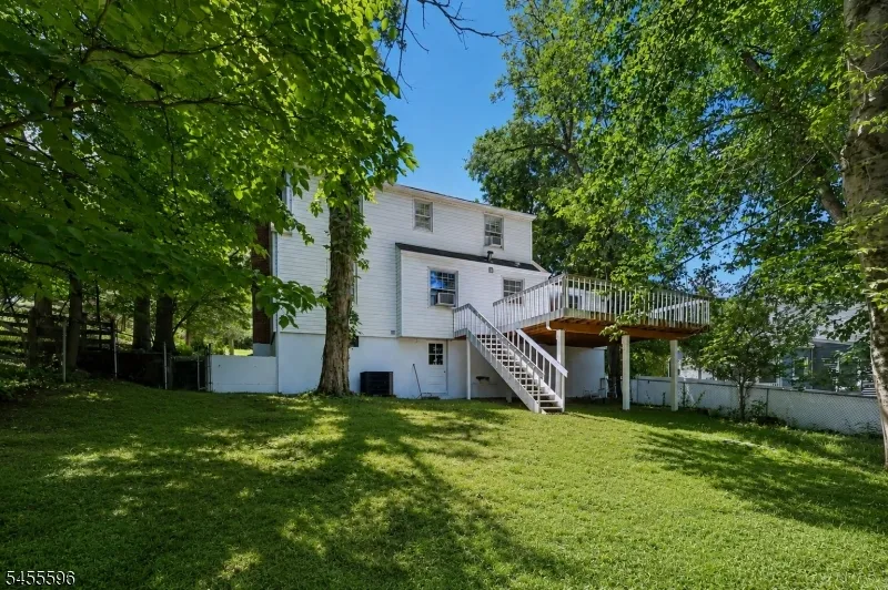 18 Mountainside Dr Wayne, NJ 07470