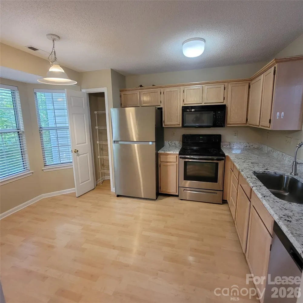 12511 Agate Lane Pineville, NC 28134