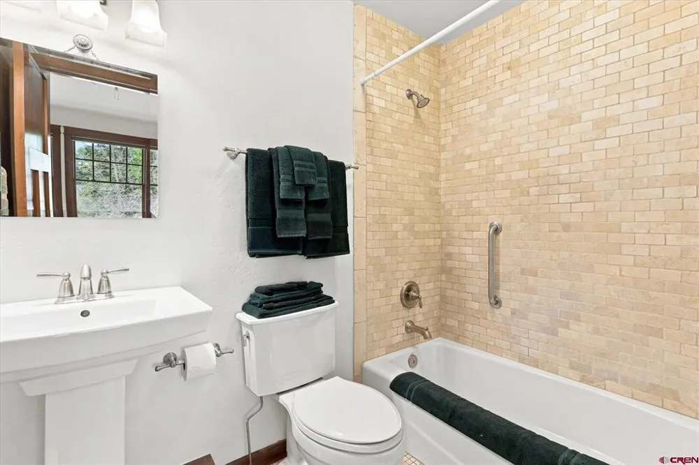 277 E 3rd Avenue #103 Durango, CO 81301