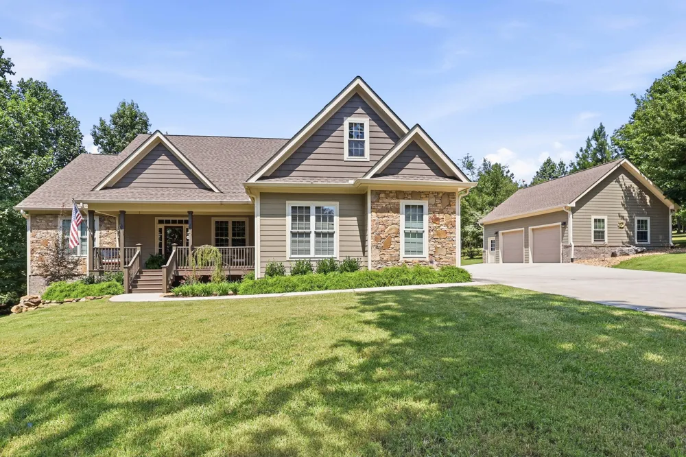 1625 River Bluffs Drive Jasper, TN 37347