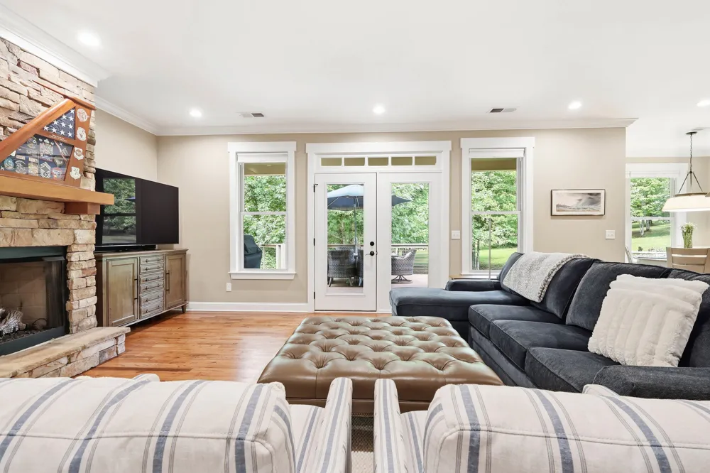 1625 River Bluffs Drive Jasper, TN 37347
