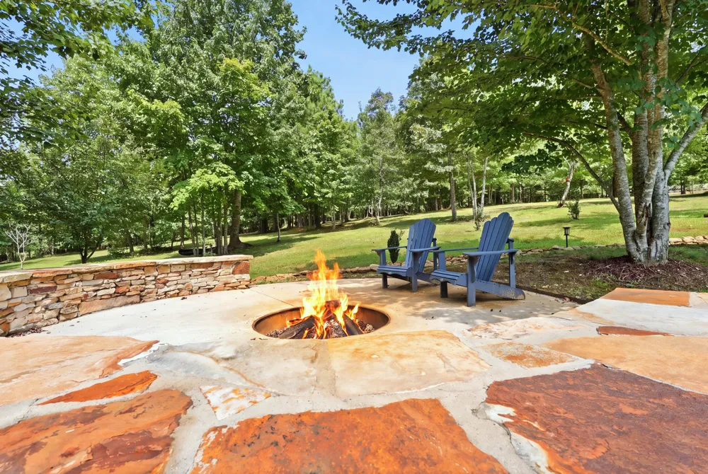 1625 River Bluffs Drive Jasper, TN 37347