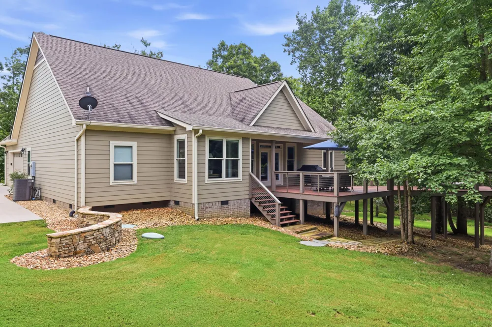 1625 River Bluffs Drive Jasper, TN 37347