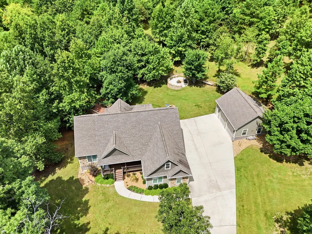 1625 River Bluffs Drive Jasper, TN 37347