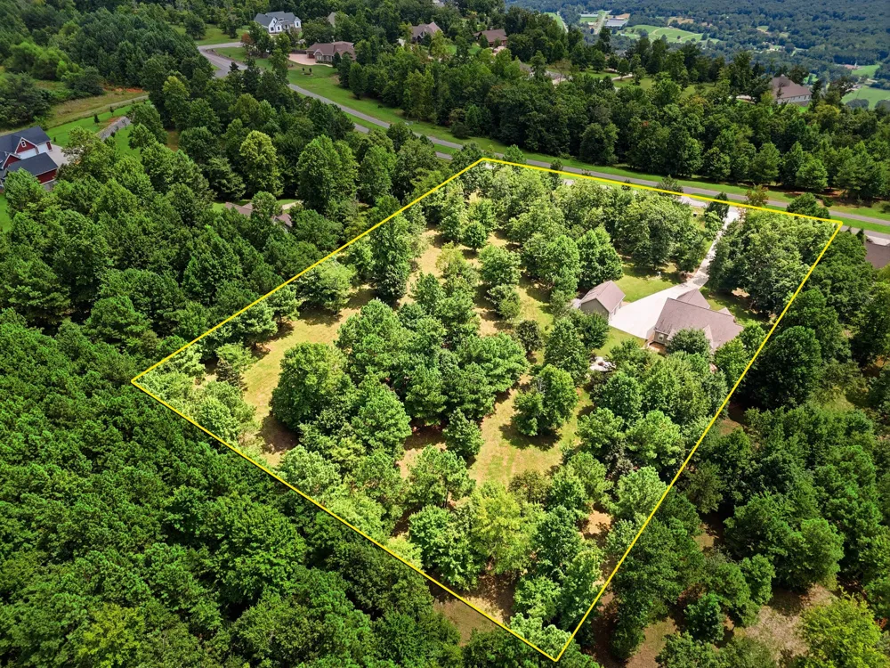 1625 River Bluffs Drive Jasper, TN 37347