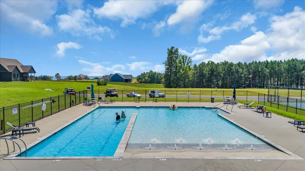 1625 River Bluffs Drive Jasper, TN 37347