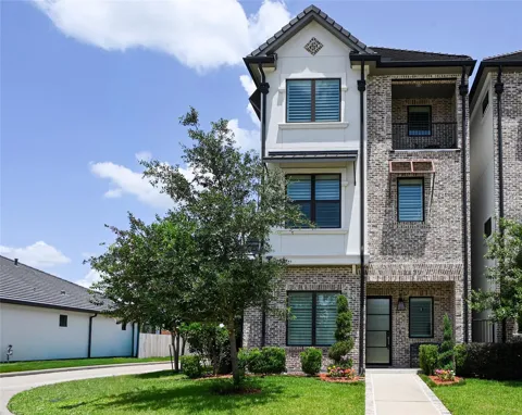 2431 Prairie Hollow Lane