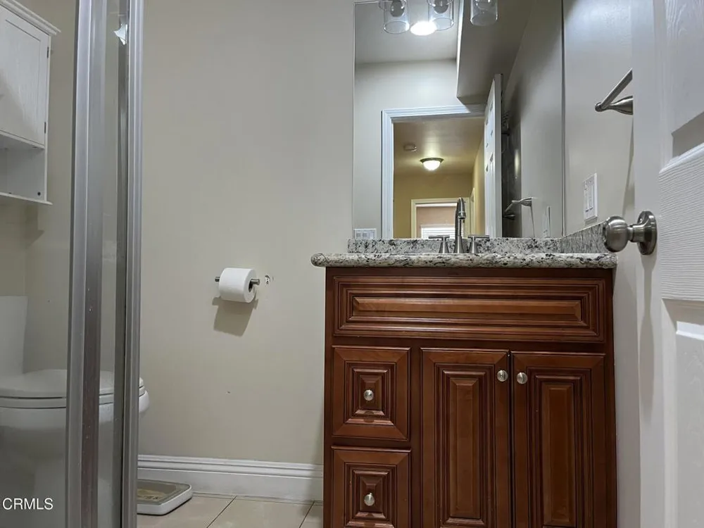 320 Mchenry Road #27 Glendale, CA 91206