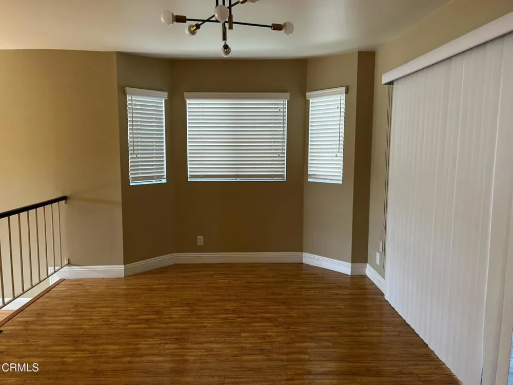 320 Mchenry Road #27 Glendale, CA 91206