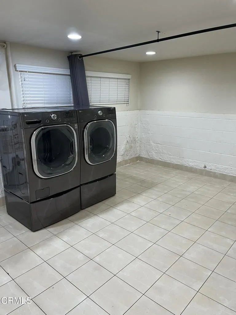 320 Mchenry Road #27 Glendale, CA 91206