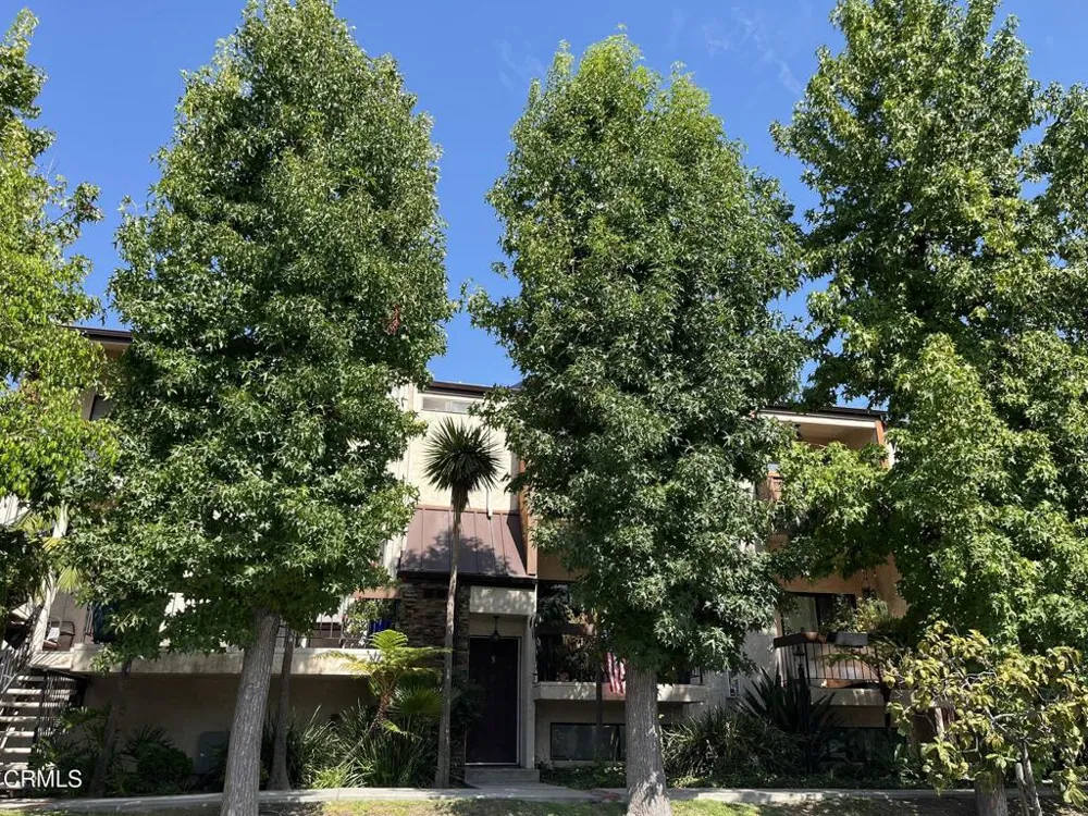 320 Mchenry Road #27 Glendale, CA 91206