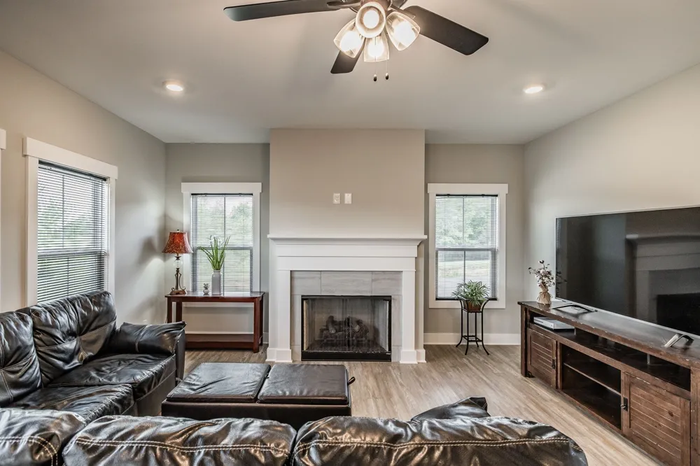 1017 Camden Trl Greenbrier, TN 37073
