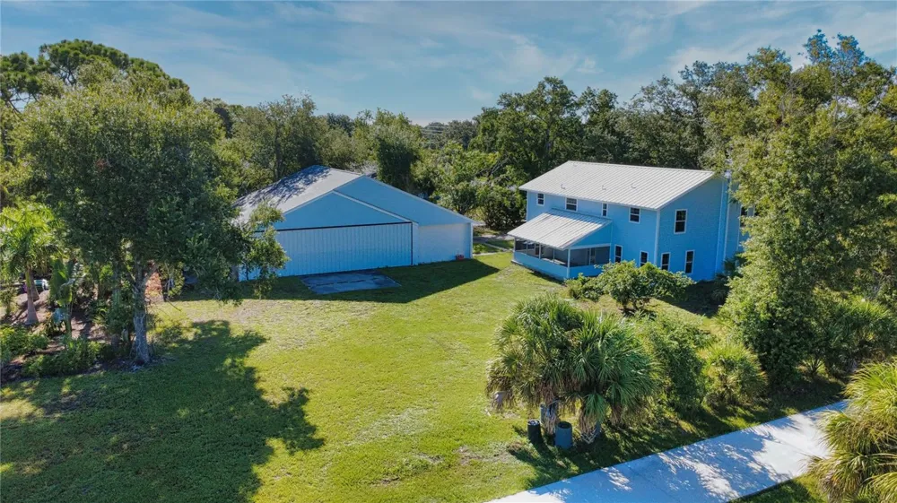 916 BAYSHORE DRIVE Englewood, FL 34223